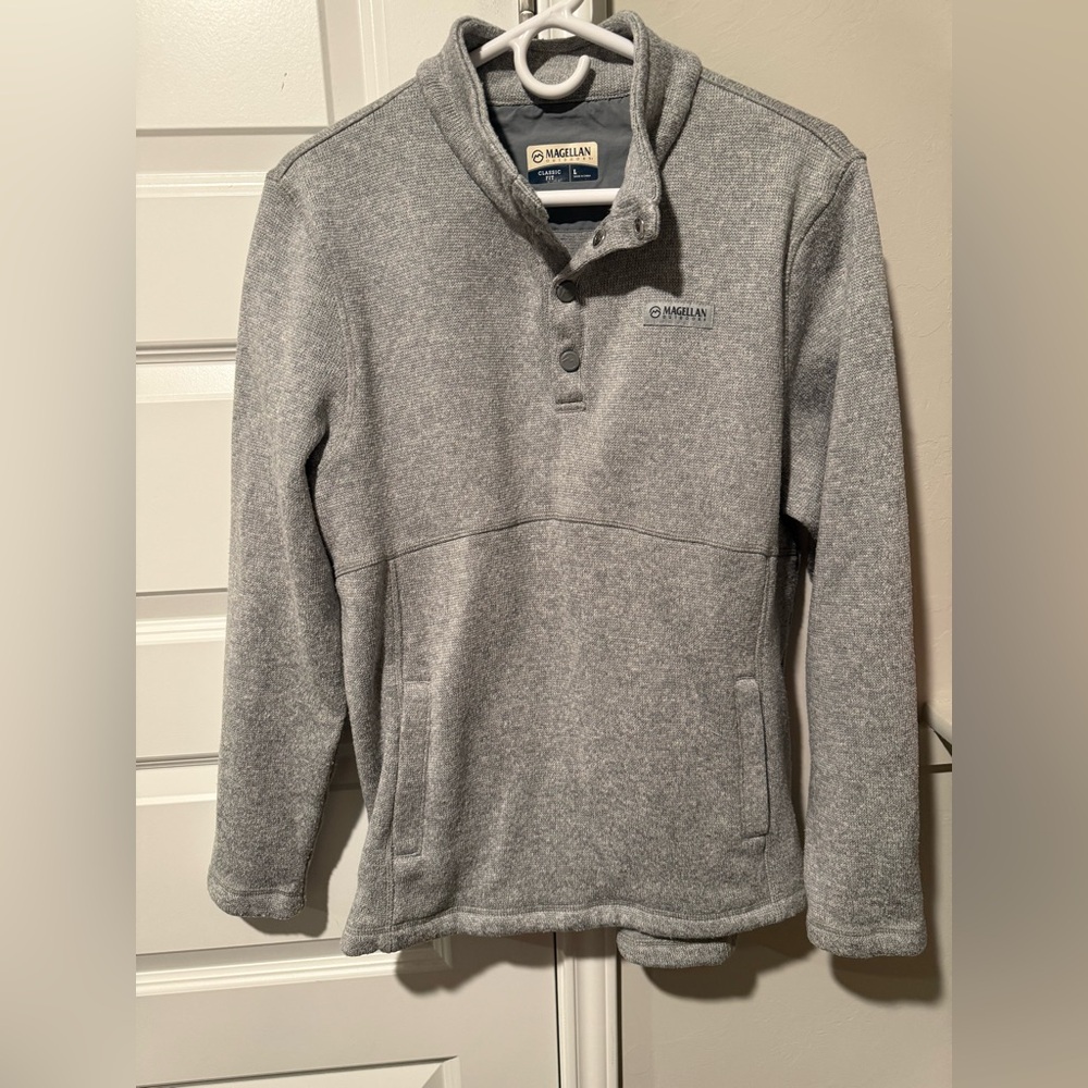 Magellan Outdoors Sweatshirt Thick Material Men’s Size Large